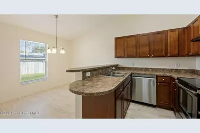 2082 Foxwood Drive, Melbourne, FL 32935 - Photo 4