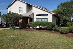 2575 Palm Lake Dr, Merritt Island, FL 32952 - Photo 2