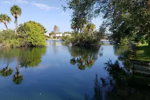 2575 Palm Lake Dr, Merritt Island, FL 32952 - Photo 6