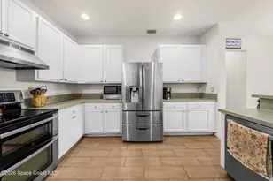 818 Boeing St NE, Palm Bay, FL 32907 - Photo 10