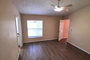 660 Wickham Lakes Dr, Melbourne, FL 32940 - Photo 10