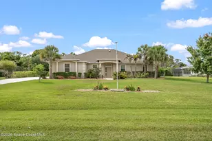 4239 Gardenwood Cir, Grant-Valkaria, FL 32949 - Photo 6