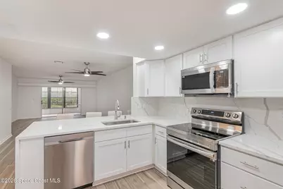 255 Paradise Boulevard #11, Indialantic, FL 32903 - Photo 10