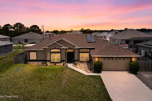 567 Mimosa St SW, Palm Bay, FL 32908 - Photo 1