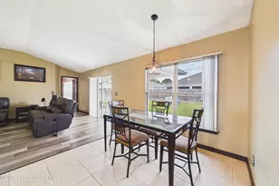 567 Mimosa St SW, Palm Bay, FL 32908 - Photo 6