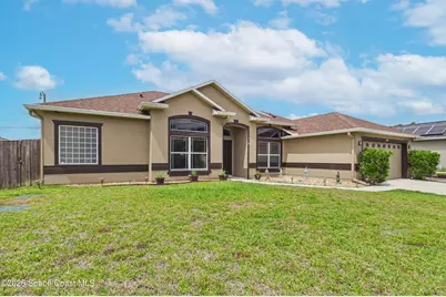 567 Mimosa Street SW, Palm Bay, FL 32908 - Photo 4