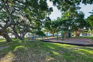 2139 Smathers Cir N, Melbourne, FL 32935 - Photo 38
