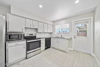 131 Cedar Avenue, Cocoa Beach, FL 32931 - Photo 34