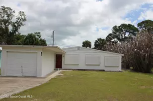 441 Bluff Dr, Melbourne, FL 32901 - Photo 1