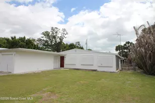 441 Bluff Dr, Melbourne, FL 32901 - Photo 2
