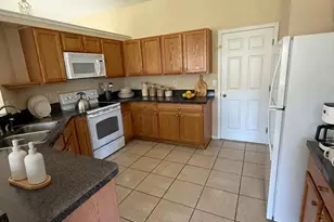457 Trotwood Ln SW, Palm Bay, FL 32908 - Photo 4