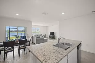 1036 Dugan CIR SE, Palm Bay, FL 32909 - Photo 8