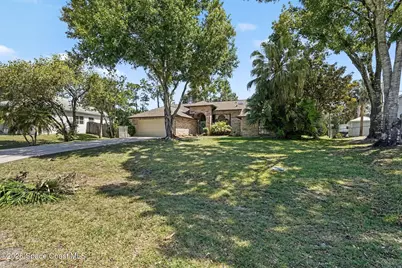 175 Memory Lane NE, Palm Bay, FL 32907 - Photo 4