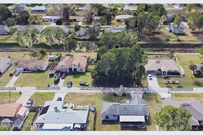 560 Bluefields Street SE, Palm Bay, FL 32909 - Photo 4