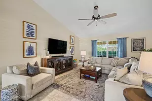498 Lake Victoria Cir, Melbourne, FL 32940 - Photo 6