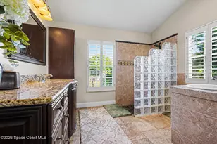 498 Lake Victoria Cir, Melbourne, FL 32940 - Photo 20