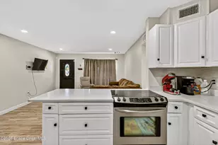 1395 Ashwood Dr, Melbourne, FL 32935 - Photo 10