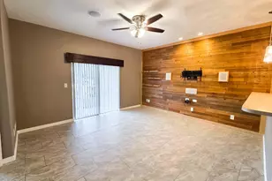 1015 Venetian Dr, Melbourne, FL 32904 - Photo 4