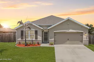 1467 Hepner St, Palm Bay, FL 32909 - Photo 4