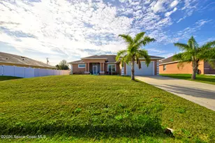 462 Gancedo St SW, Palm Bay, FL 32908 - Photo 4