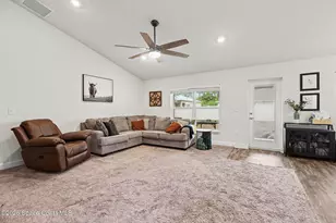 325 Kapok Ct NW, Palm Bay, FL 32907 - Photo 4
