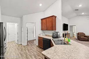 325 Kapok Ct NW, Palm Bay, FL 32907 - Photo 10