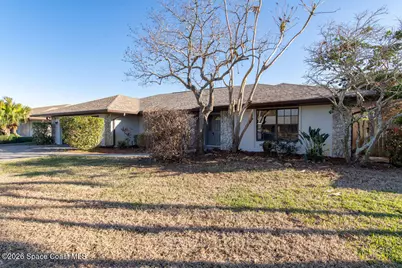 669 S Hedgecock Square, Satellite Beach, FL 32937 - Photo 4