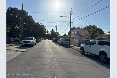 1772 NW 19th Street, Miami, FL 33125 - Photo 4