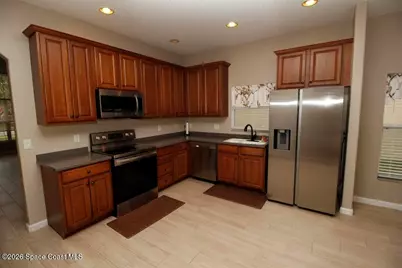 348 Wishing Well Circle SW, Palm Bay, FL 32908 - Photo 4