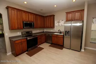 348 Wishing Well Cir SW, Palm Bay, FL 32908 - Photo 4