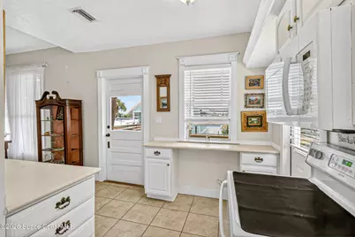1102 Hyde Park Lane, Melbourne, FL 32935 - Photo 10