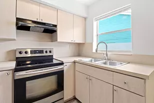 595 Cinnamon Dr, Satellite Beach, FL 32937 - Photo 10
