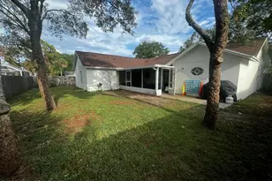 2300 Hickory Dr, Melbourne, FL 32935 - Photo 20