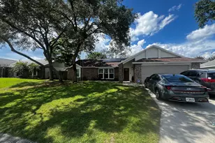 2300 Hickory Dr, Melbourne, FL 32935 - Photo 1