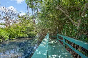 361 N Grove Isle Cir, Vero Beach, FL 32962 - Photo 38
