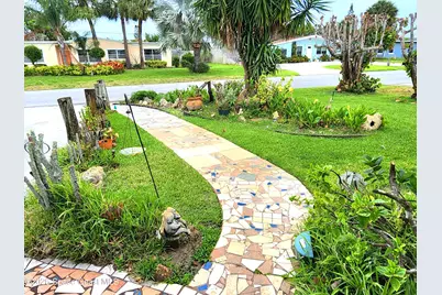 241 Avenida Central, Indialantic, FL 32903 - Photo 2