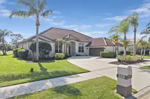 692 Nicklaus Dr, Melbourne, FL 32940 - Photo 2
