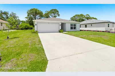 1011 Starfire Street SE, Palm Bay, FL 32909 - Photo 2