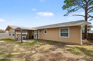 1070 Lee Ave NW, Melbourne, FL 32907 - Photo 22