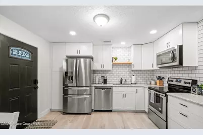 120 Madison Avenue, Cape Canaveral, FL 32920 - Photo 10