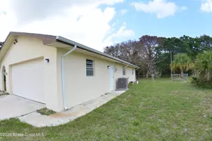 300 Darrow Ave, Melbourne, FL 32901 - Photo 2