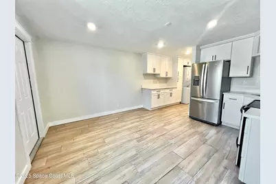457 S Orlando Avenue #B, Cocoa Beach, FL 32931 - Photo 6