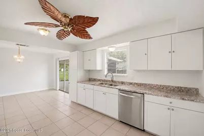 901 Grandeur Street SE, Palm Bay, FL 32909 - Photo 4