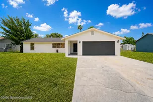 901 Grandeur St SE, Palm Bay, FL 32909 - Photo 1