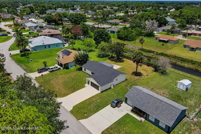 901 Grandeur Street SE, Palm Bay, FL 32909 - Photo 20