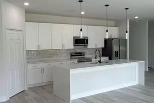 526 Oleander Ln NW, Palm Bay, FL 32907 - Photo 2