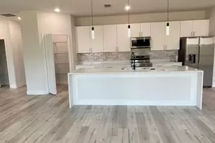 526 Oleander Ln NW, Palm Bay, FL 32907 - Photo 4