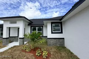 526 Oleander Ln NW, Palm Bay, FL 32907 - Photo 2