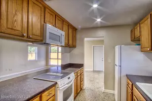 1010 Bianca Dr NE, Palm Bay, FL 32905 - Photo 4