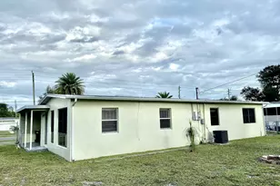 1010 Bianca Dr NE, Palm Bay, FL 32905 - Photo 18